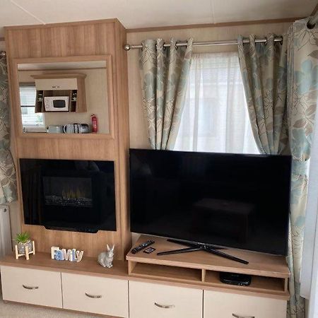 Kingfisher Court 2 Tattershall Lakes With Hot Tub Extérieur photo