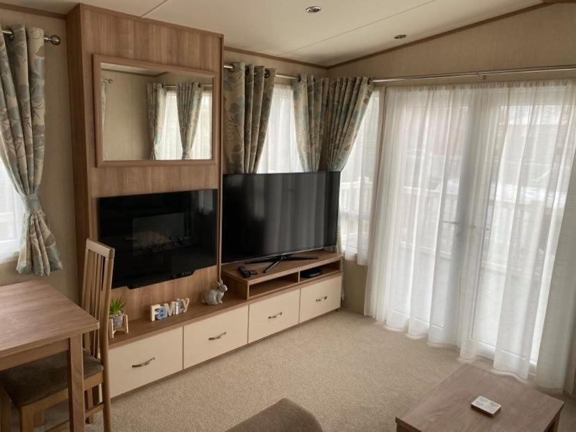 Kingfisher Court 2 Tattershall Lakes With Hot Tub Extérieur photo