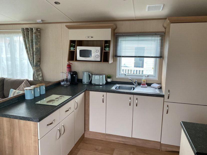 Kingfisher Court 2 Tattershall Lakes With Hot Tub Extérieur photo