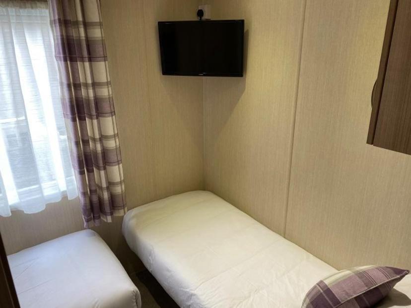 Kingfisher Court 2 Tattershall Lakes With Hot Tub Extérieur photo